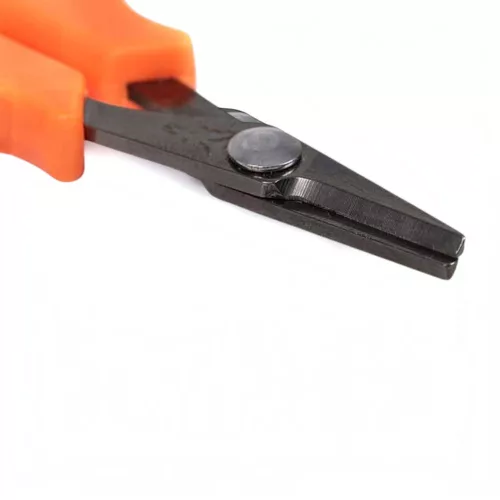 Fox Edges Titanium Braid Scissors - fonott zsinór vágó olló prémium Fox International horgásztermék.