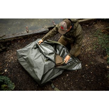   Trakker Downpour Roll-Top Bed Bag - Teljesen vízhatlan ágytartó táska