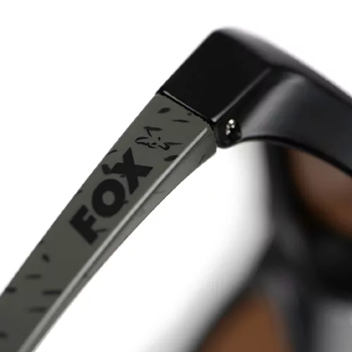 Fox Collection Wraps - Green/Black - Fox napszemüveg barna lencsével prémium Fox International horgásztermék.