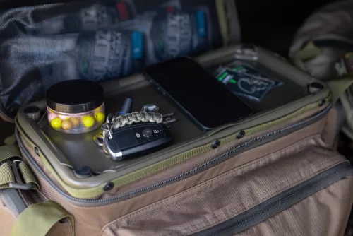Korda Compac Framed Carryall Large - Szerelékes táska prémium Korda horgásztermék.