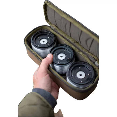 Korda Compac Spool Case Wide - Pótdob tartó táska széles prémium Korda horgásztermék.