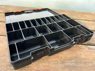 ROK BOX 360-631 Szerelékes doboz - Fekete - CarpHunter